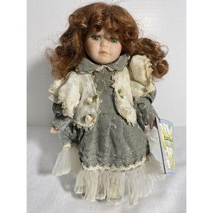 Gorgeous Cathay Collection Limited Girl 10” Porcelain Brunette Doll Stand